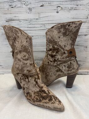 Free People Velvet Ankle Booties, Made in Spain, EU 38 (US 7.5–8), Stacked Heel